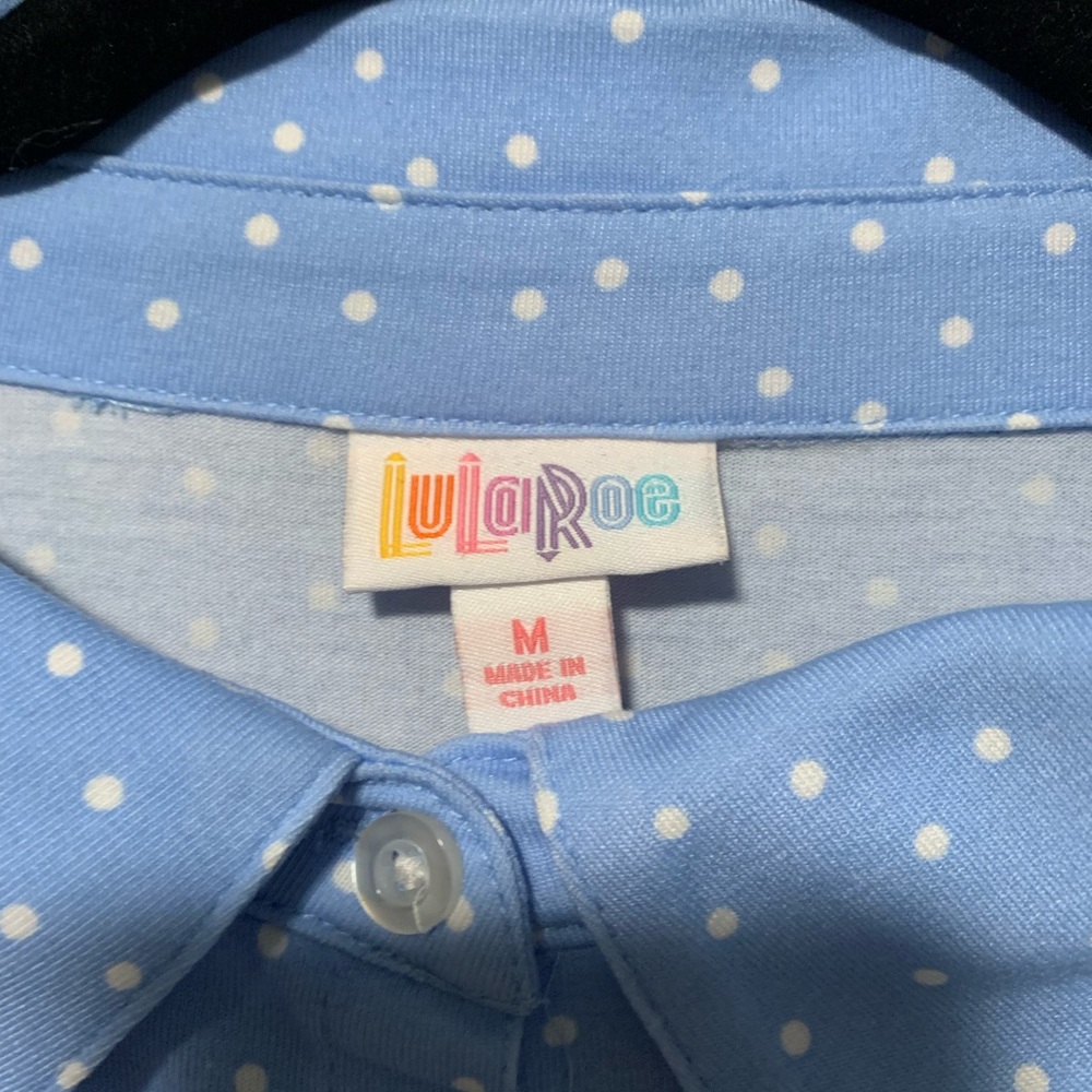 NWT LuLaRoe Valentina Button Down Top Sz M - Picture 3 of 5